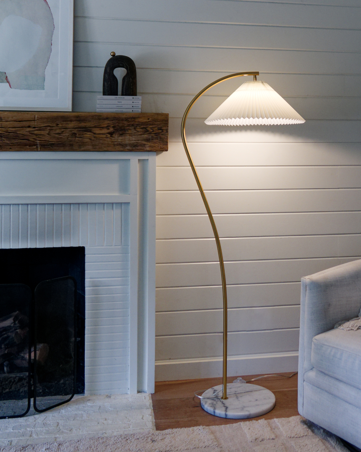 Brightech_AthenaFloorLamp_Metal_Brass.png