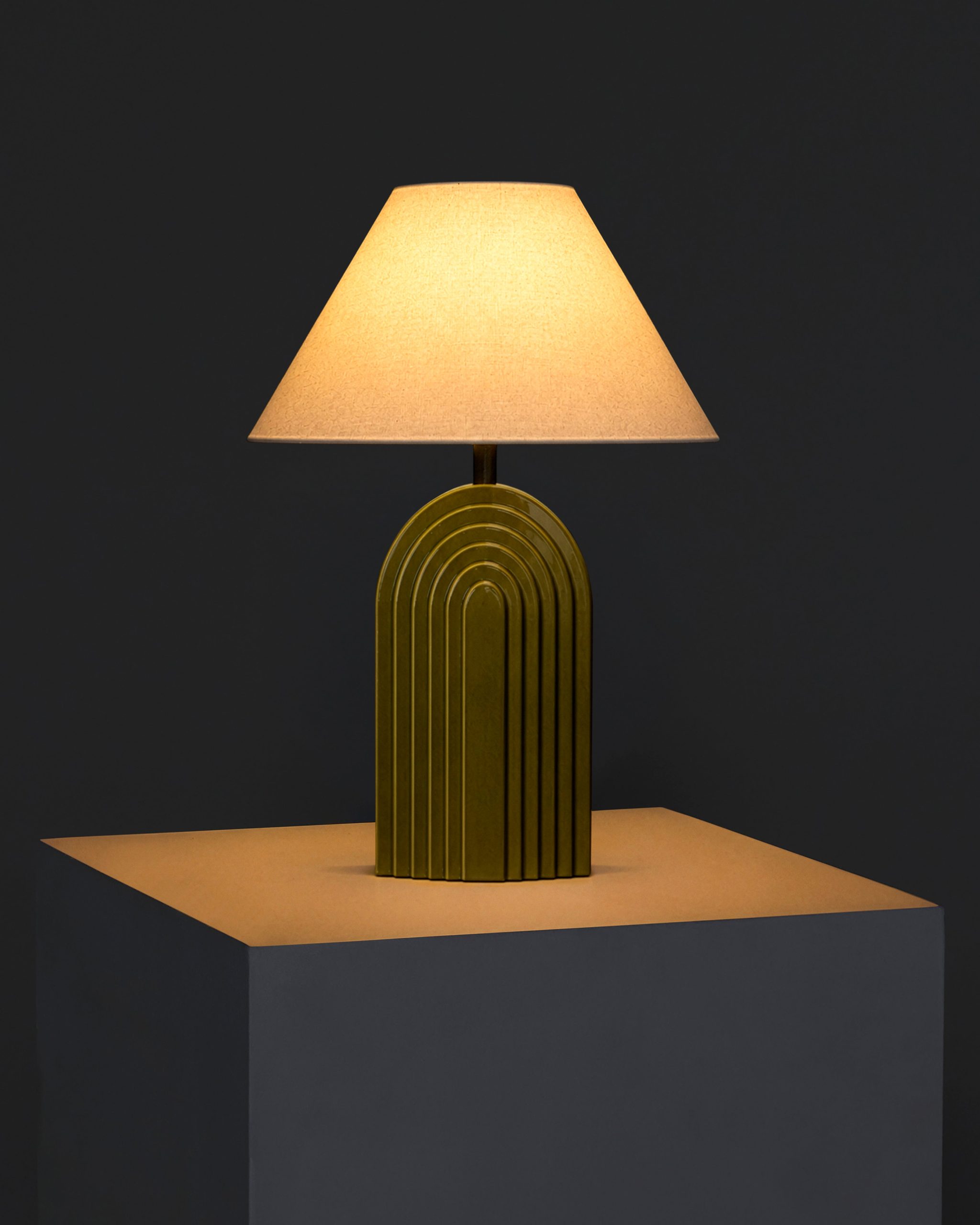 Brightech_PhoebeTableLamp_Ceramic_Green5.jpg